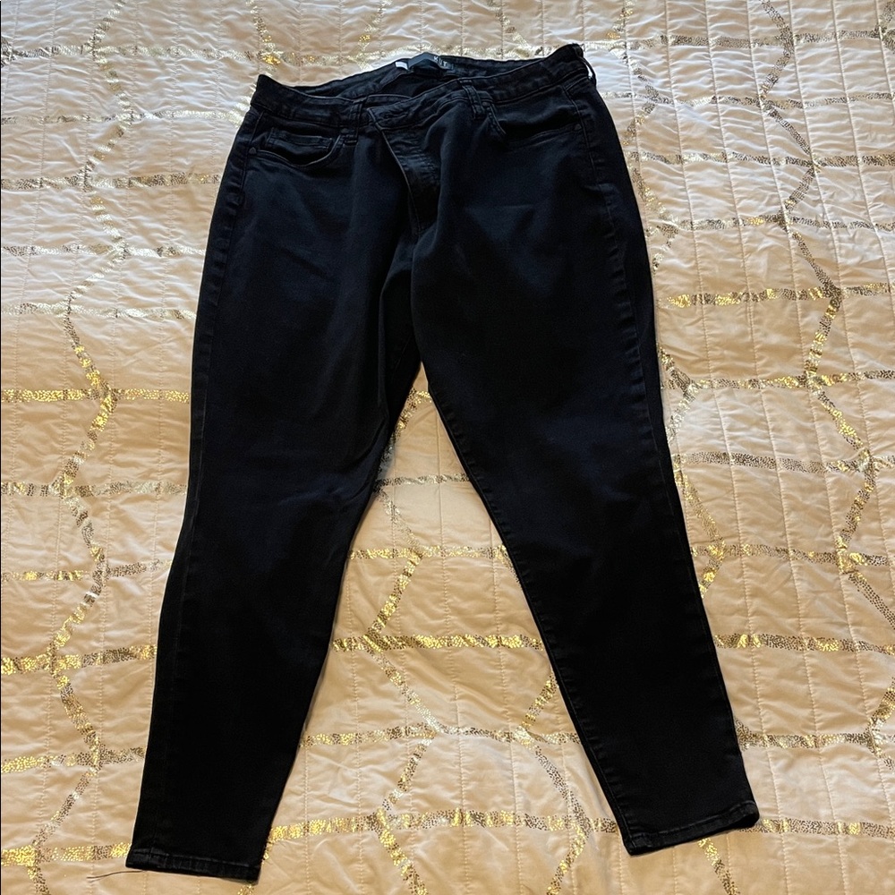 Judy Blue Women's Black Ankle Jeans
